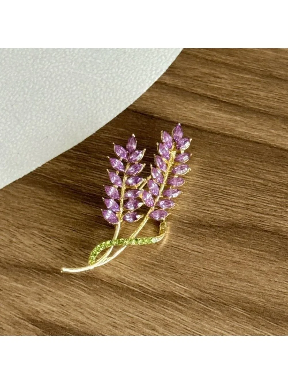 Lavender Brooch Q647